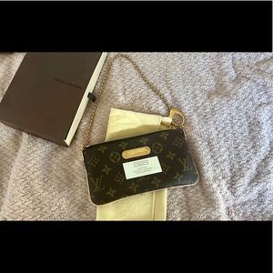 Mila MM pochette